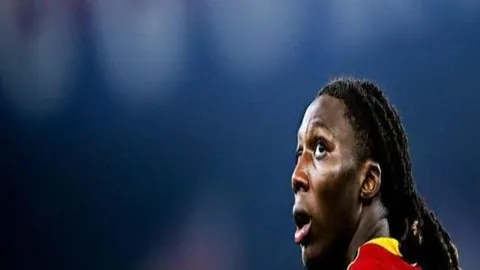 “NBA热门球星榜单：詹姆斯观看量突破6.23亿，登顶排行，外媒报道，环球时报公布”